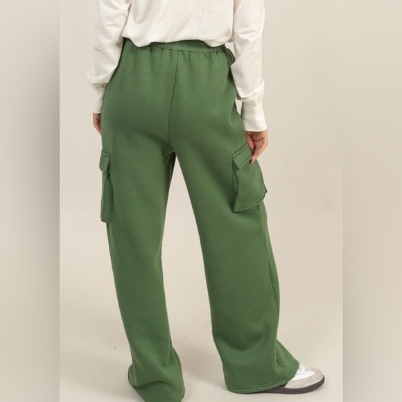 Woman’s Comfortable High-Waist Drawstring, Cargo Sweatpants Size: Various - Picture 4 of 5